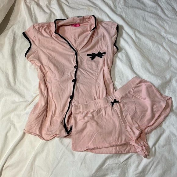 Y2K Betsey Johnson Pale Pink Pyjama Set - Picture 2 of 5